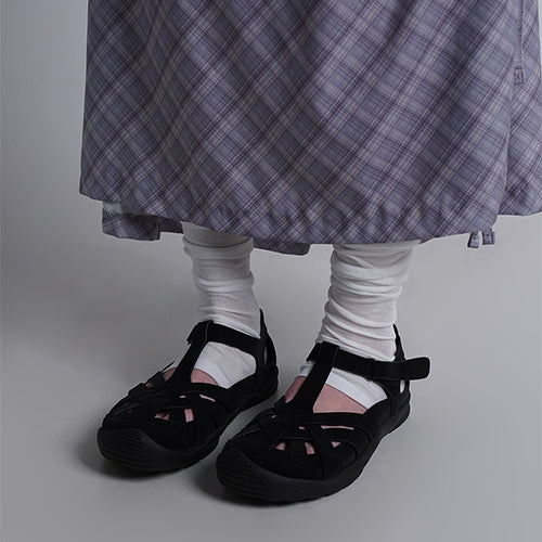 보펜 펀칭 스트랩 샌들